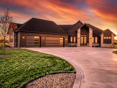 N67W34857 Ireland DRIVE, Oconomowoc, WI, 53066