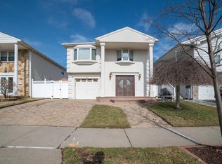 19 Plank Rd, Staten Island, NY 10314