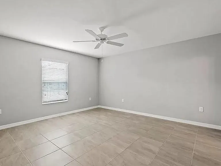 1406 SW Trafalgar Pkwy — Photo 6