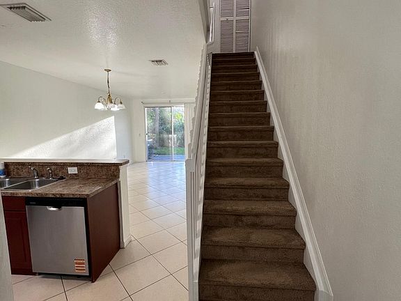 2nd image of 3413 Sonoma Drive