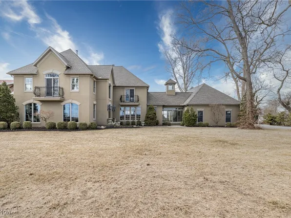 1507 Cedar Point Rd, Sandusky, OH 44870
