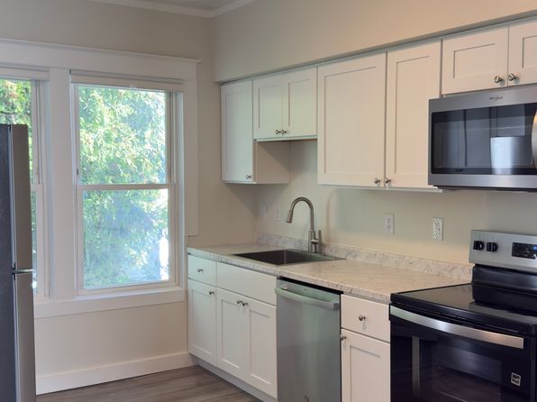 28 Glenwood Rd #2