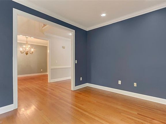 5th image of 7505 Sarelma Dr