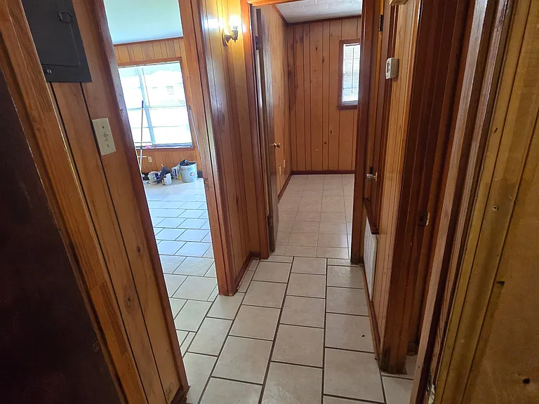 2047 Bradford Dr #B — Photo 11