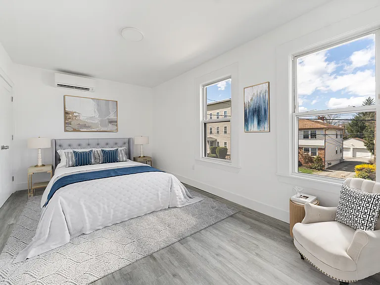 23 Aubrey St #2 — Photo 3