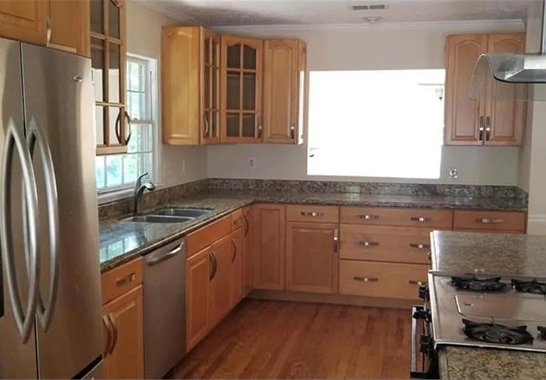 3386 Shorelake Dr — Photo 6