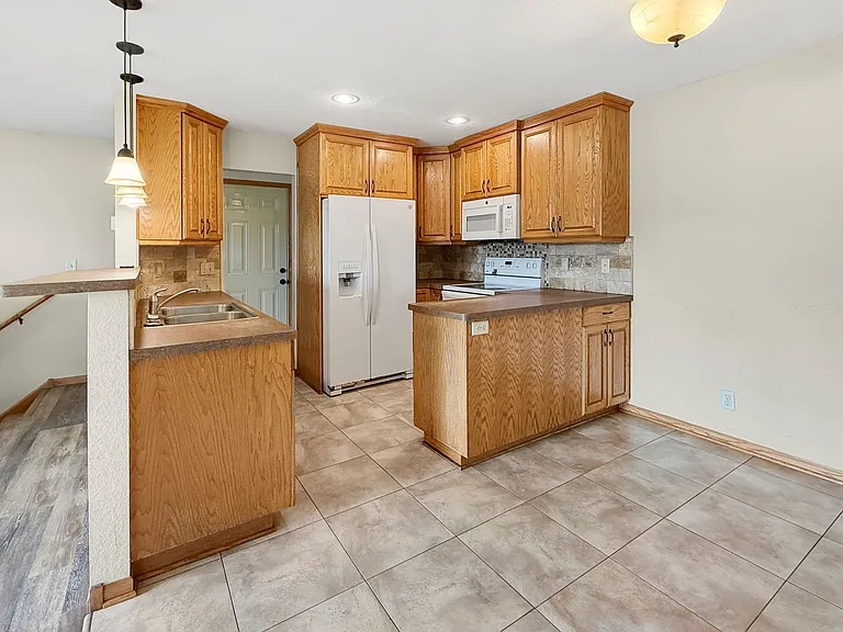 11424 Hanson Blvd NW — Photo 5