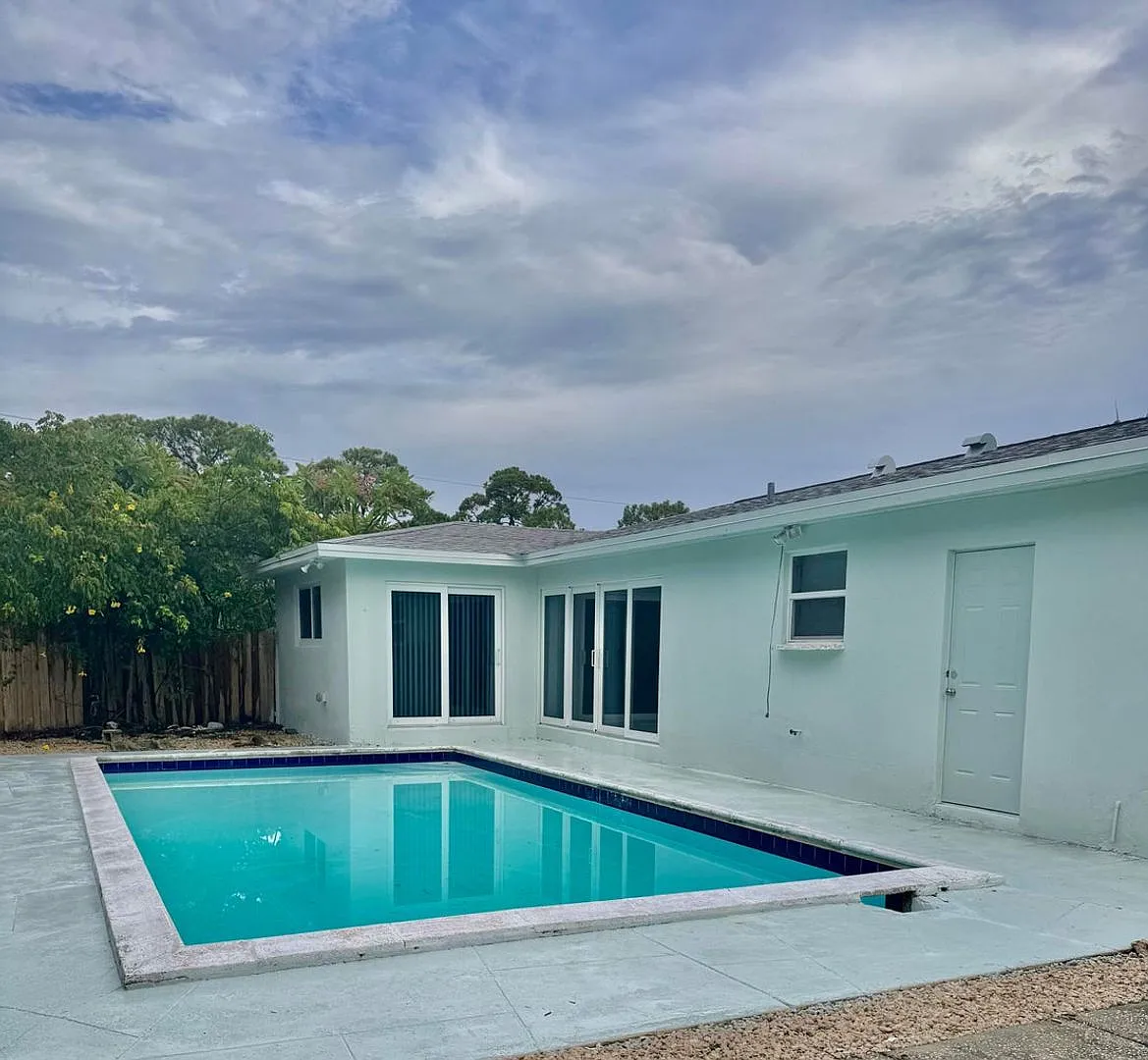 3112 SE 1ST Place, Boynton Beach, FL 33435 - 8215 — Photo 1