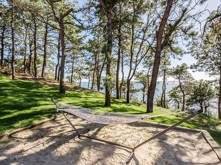 32 S Beach Rd — Photo 35
