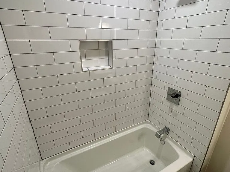 1115 N American St #C1 — Photo 17