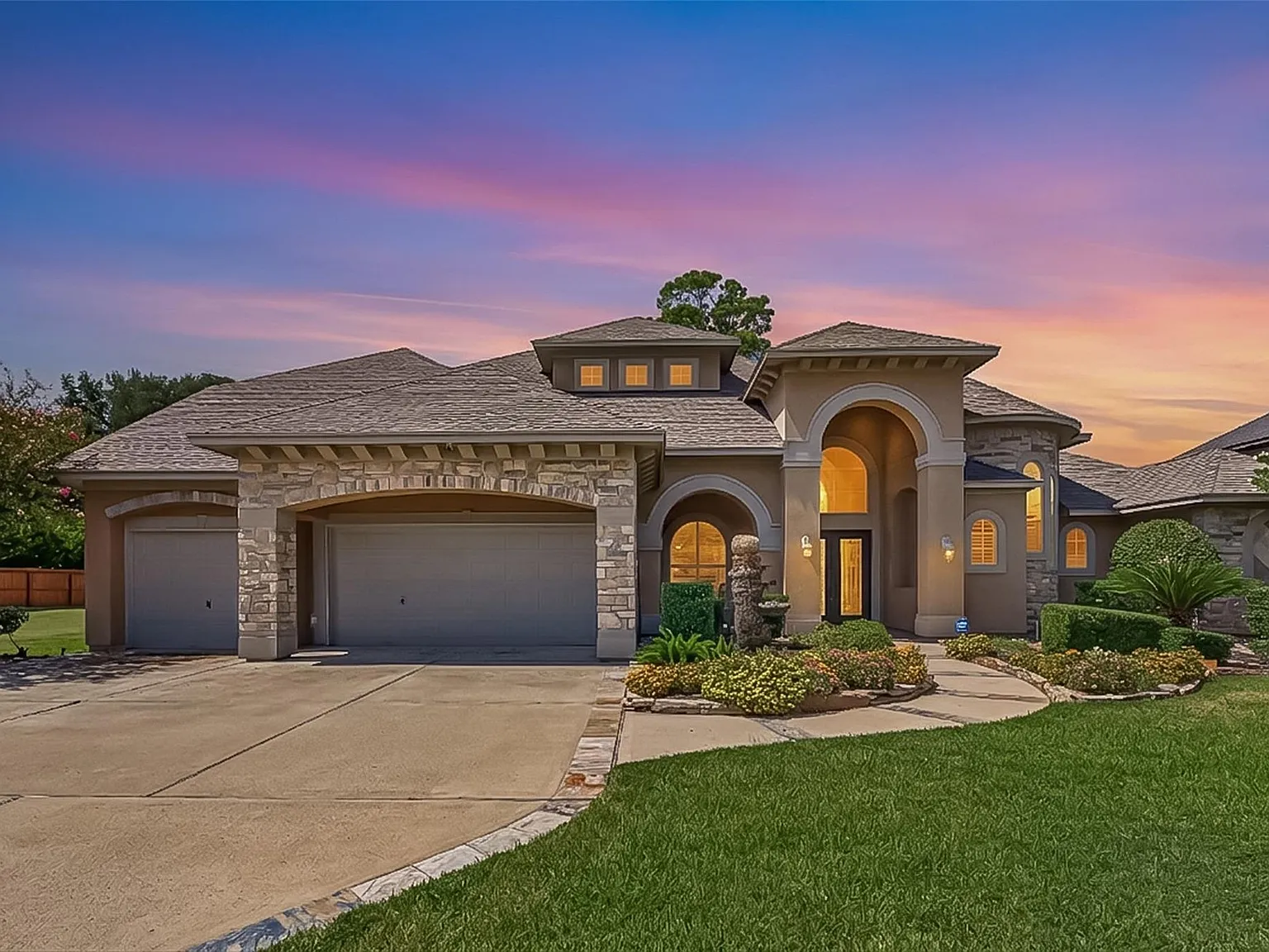 4 bed, 4.5 bath, 4365 sqft, $6,200 — Photo 2