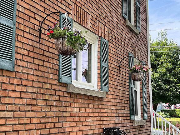 3rd image of 67 Highland Avenue