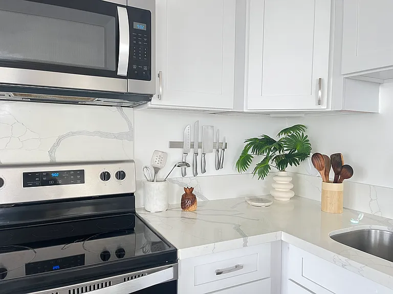 1025 Wilder Ave #9A — Photo 15