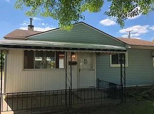 2076 Alberta St, Westland, MI 48186