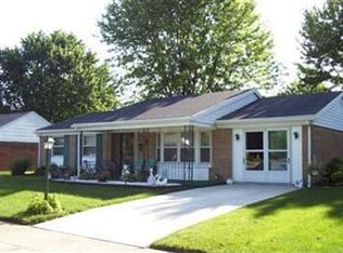 412 Applegate Rd, Englewood, OH 45322