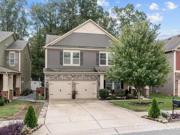 10104 Michael Crossing Dr, Charlotte, NC 28213