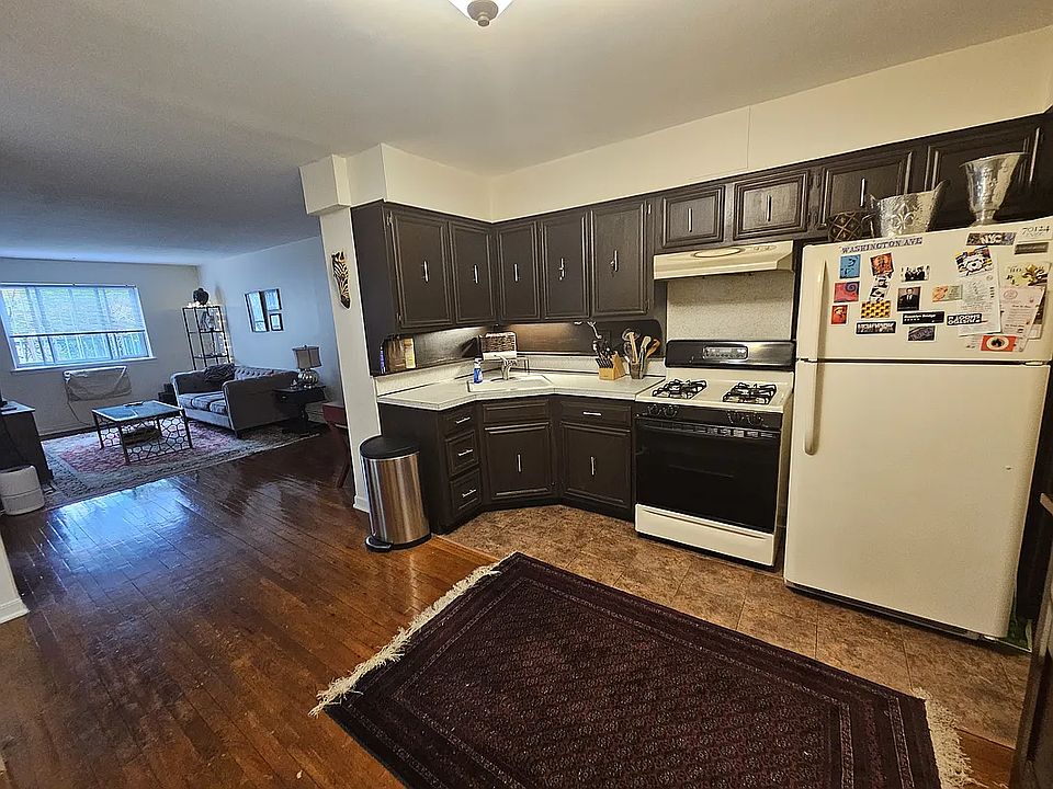 1st image of 3216 43rd St #1