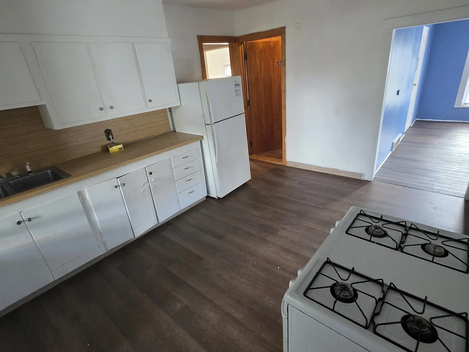 2 bed, 1000 sqft, $1,100 — Photo 3