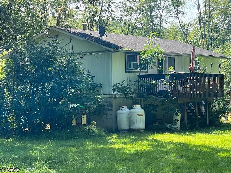 1st image of 10 Glenbrook Dr
