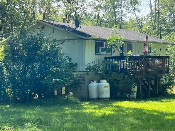 10 Glenbrook Dr, Hampton Twp., NJ 07860