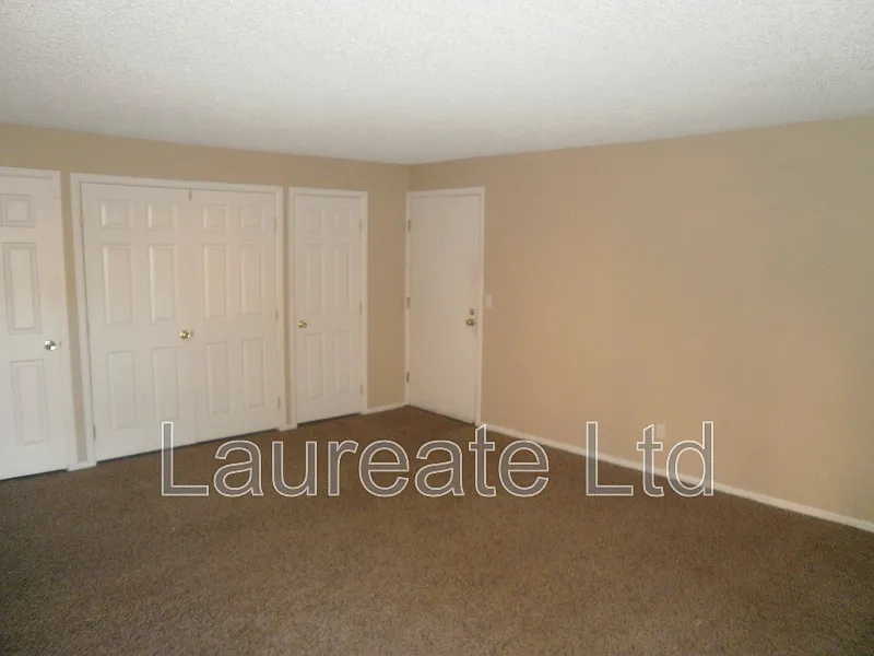 Studio, 1.0 bath, 650 sqft, $1,195 — Photo 2