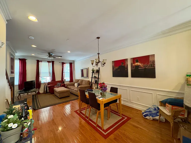 125 N Chester St — Photo 11