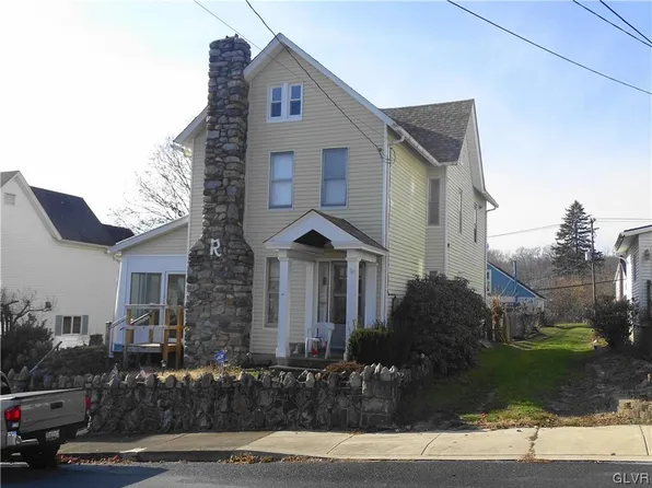 220 N 5th St, Bangor, PA 18013