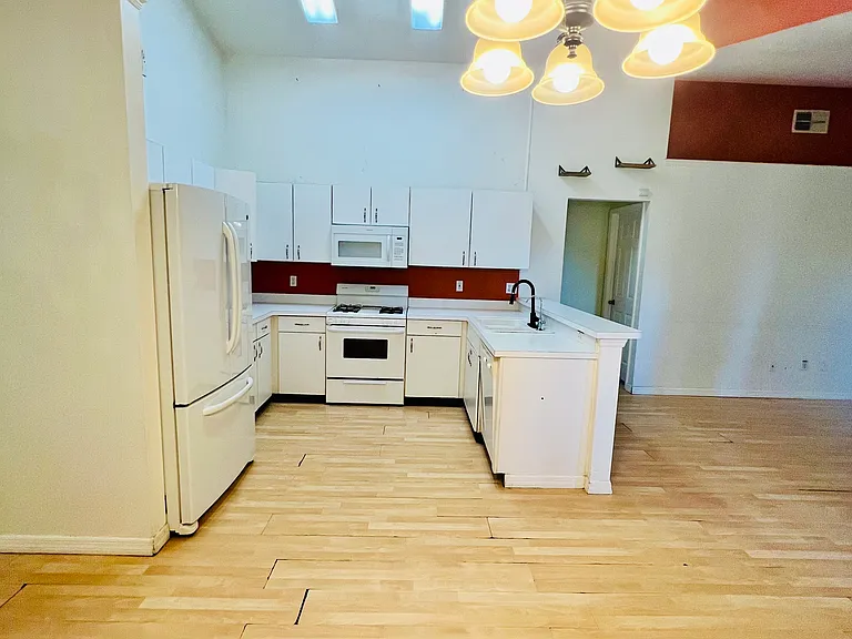 204 Loma Del Sol Dr — Photo 12