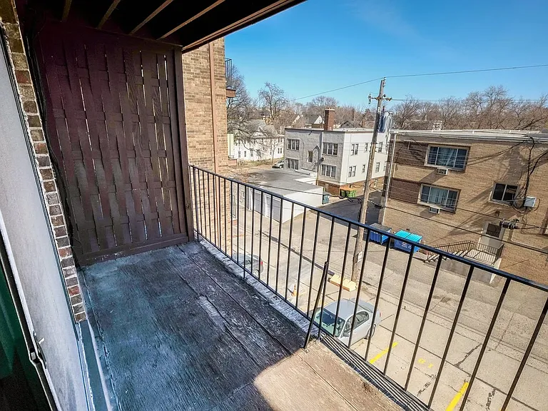 Welcome to Central Lakes of Uptown, where comfort meets city living. Enjoy spacious balconies with stunning views and modern amenities just steps from vibrant Uptown. Don't miss your chance to call this place homeschedule a tour today!