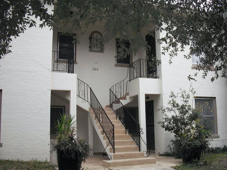 Beautiful 1940s fourplex