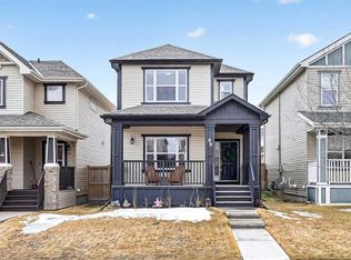 47 N Copperpond Hts SE, Calgary, AB T2Z 0W8