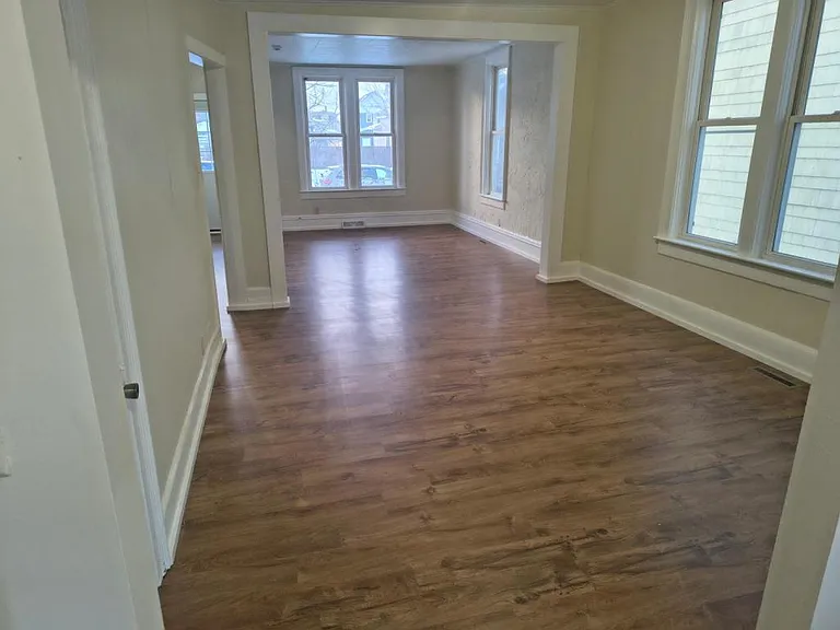 1114 Cumming Ave — Photo 4