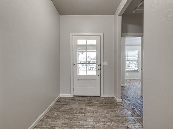4th image of 16708 Doyle Dr