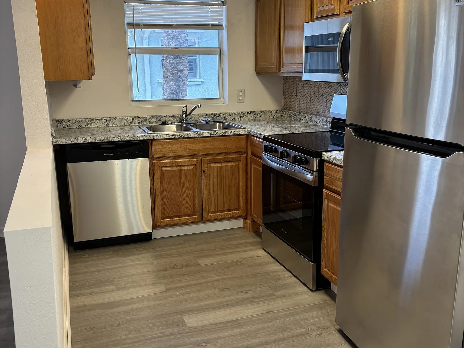 1 bed, 575 sqft, $1,600 — Photo 4