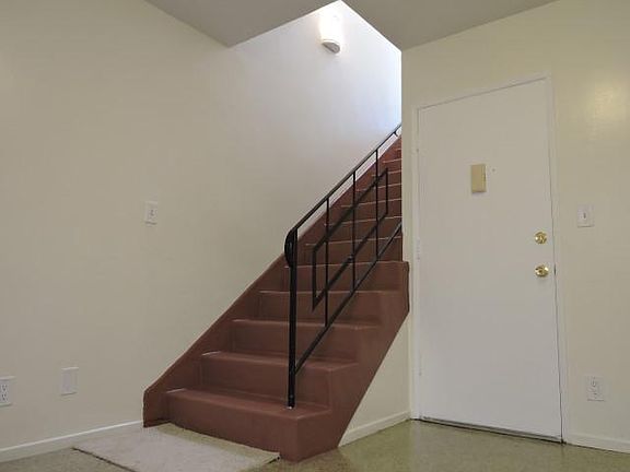 5th image of 1035 Magnolia Ave APT 2