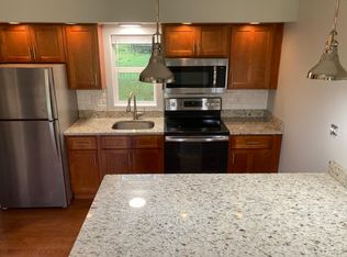 266 Pebble Ln, Stroudsburg, PA 18360