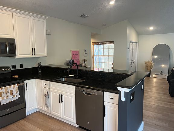 3rd image of 2177 SW Olympic Club Ter