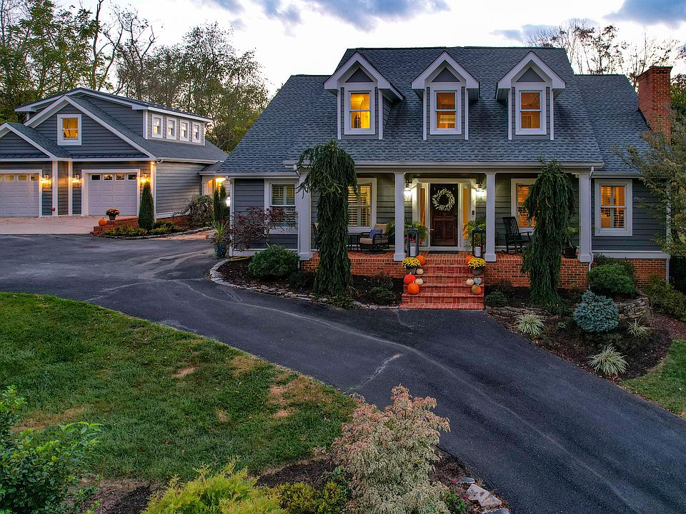 1st image of 15270 Knob Hill Dr