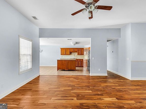 4th image of 86 White Oak Rd NE