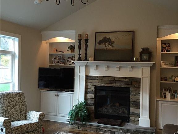 3rd image of 1 Eastridge Dr