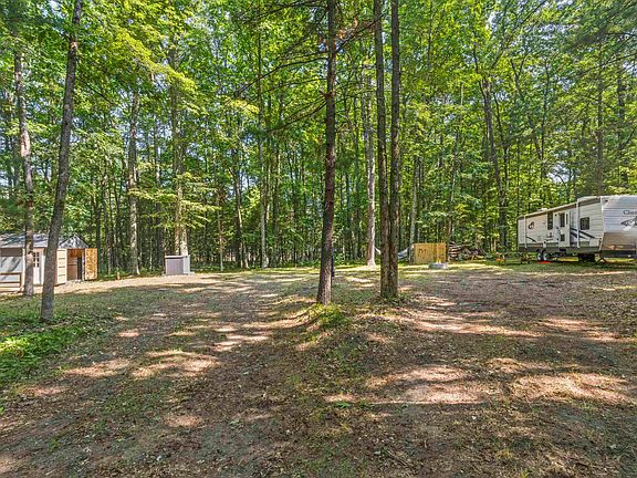 4th image of 6098 W Nine Mile Rd