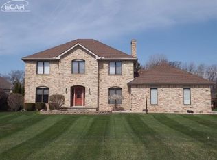 11556 Kings Coach Rd, Grand Blanc, MI 48439