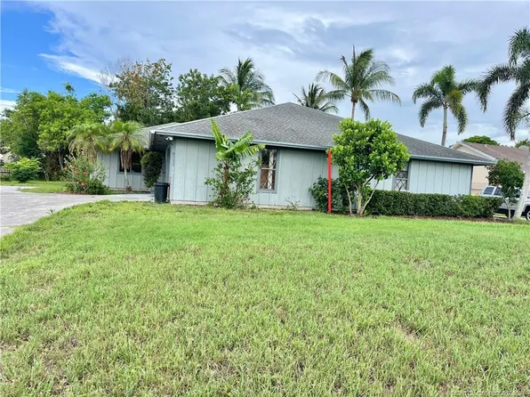 8032 SE Highpoint Way, Hobe Sound, FL 33455