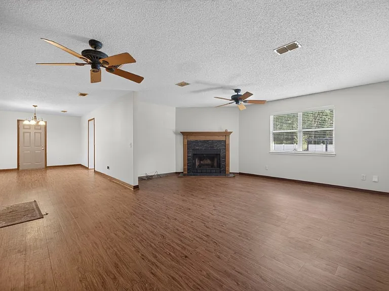 892 Branscomb Rd — Photo 10