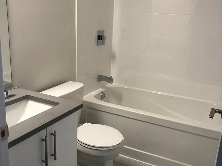 150 Oak Park Blvd #506 — Photo 7