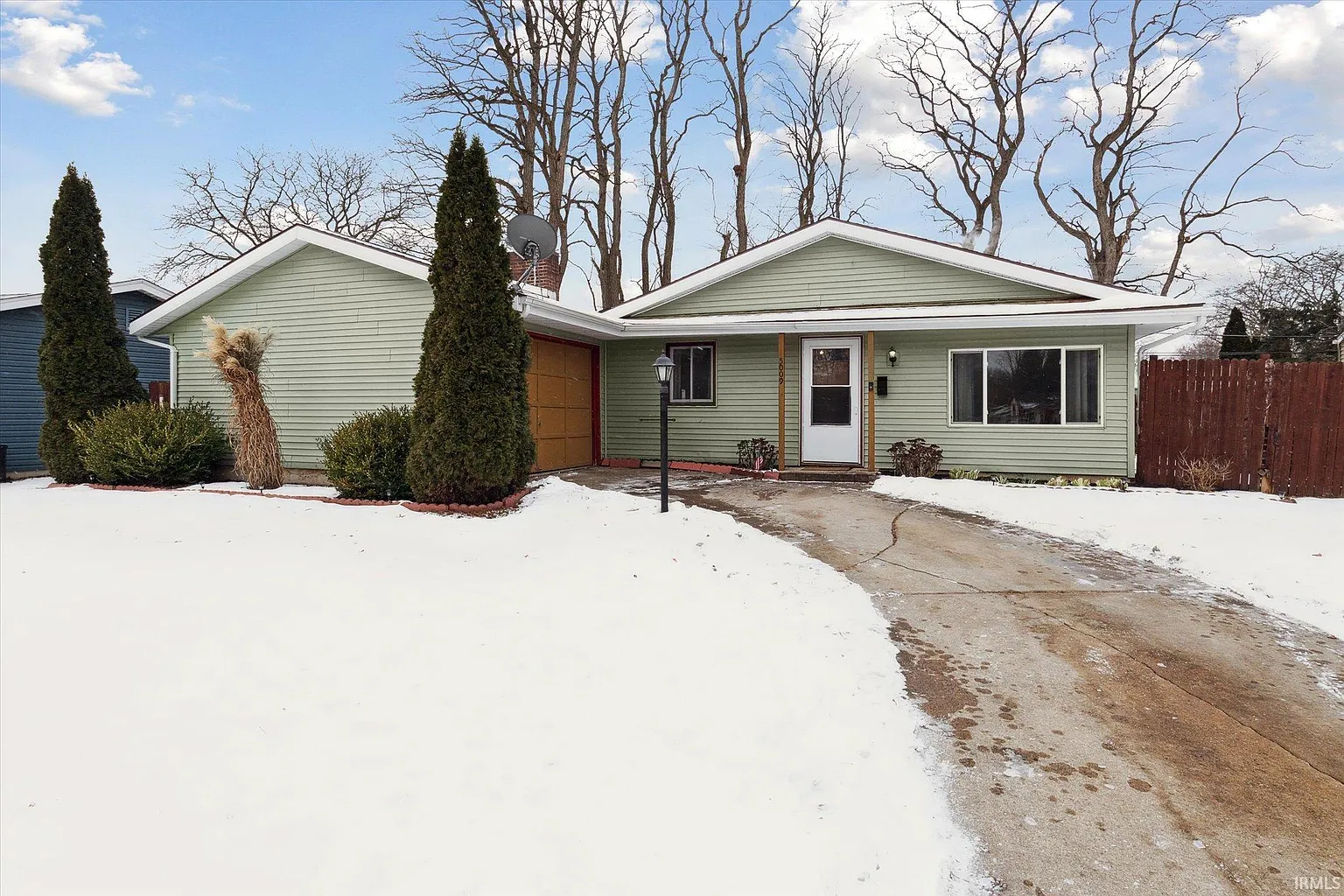 5009 Kirkshire Dr photo 1