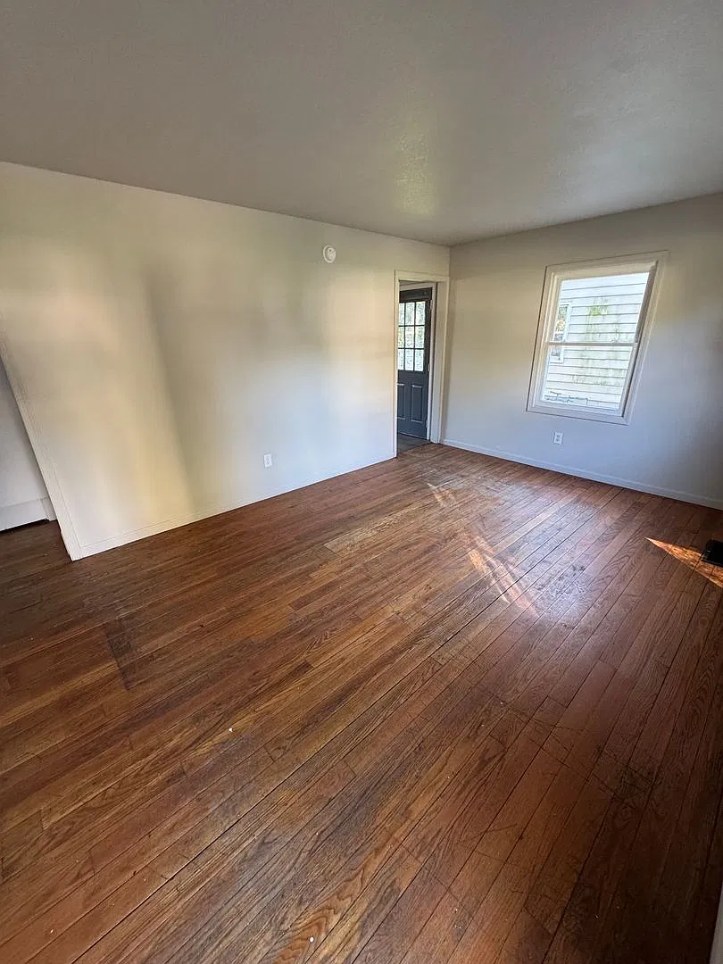 4507 Plaza dr — Photo 2