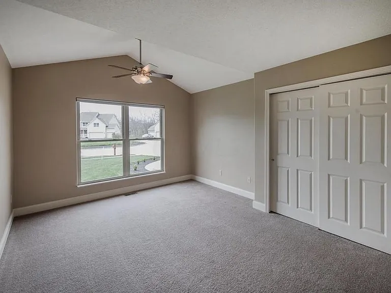 2323 Charoe St — Photo 21
