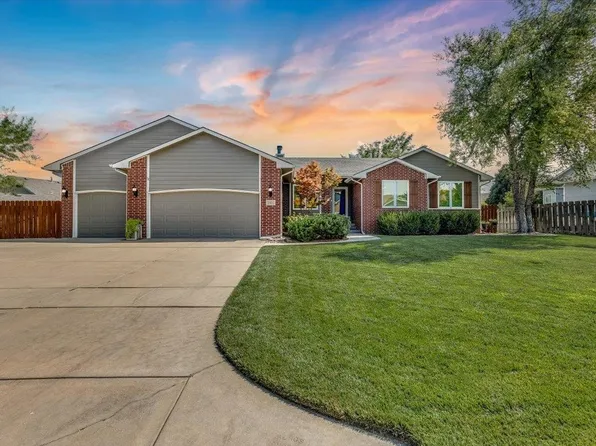 2431 E Eastridge St, Goddard, KS 67052