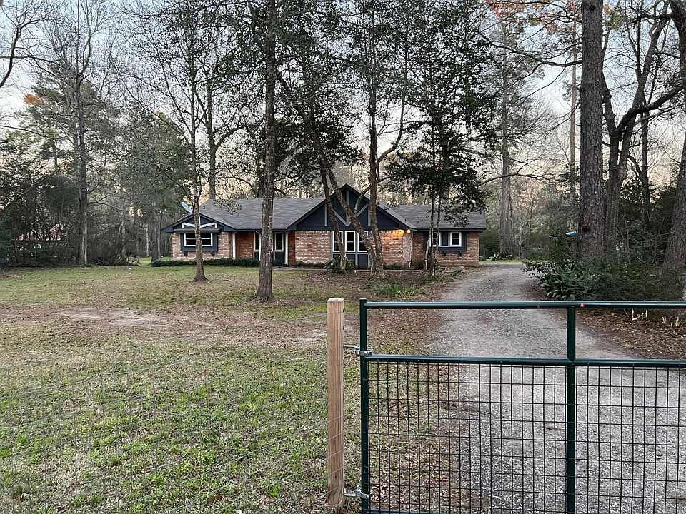 Secure gate at the driveway